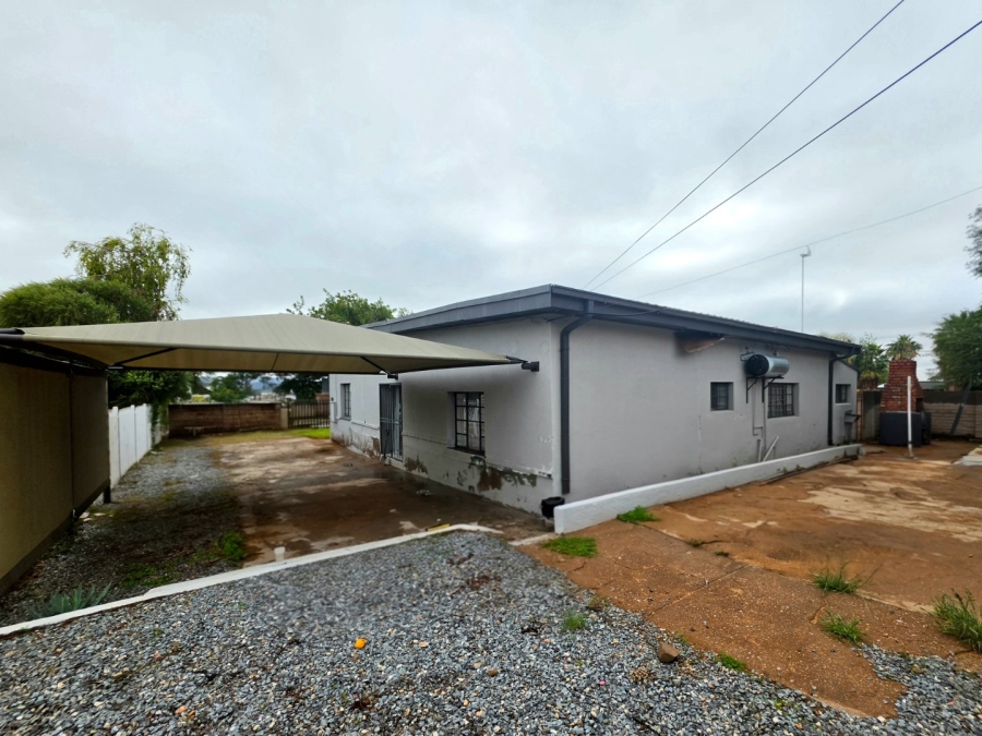 4 Bedroom Property for Sale in Kakamas Northern Cape